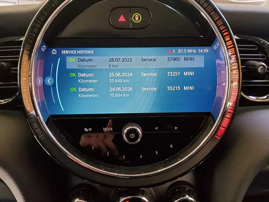 MINI Cooper SE - Thumbnail 4