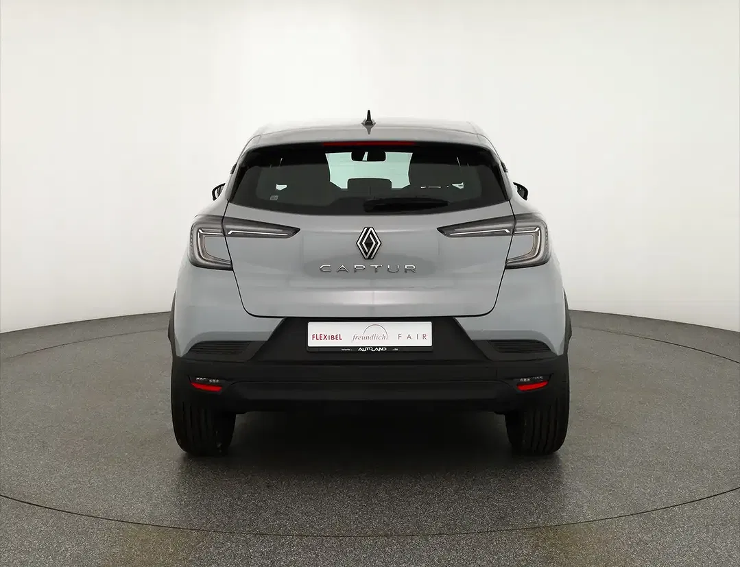 Renault Captur - Thumbnail 3