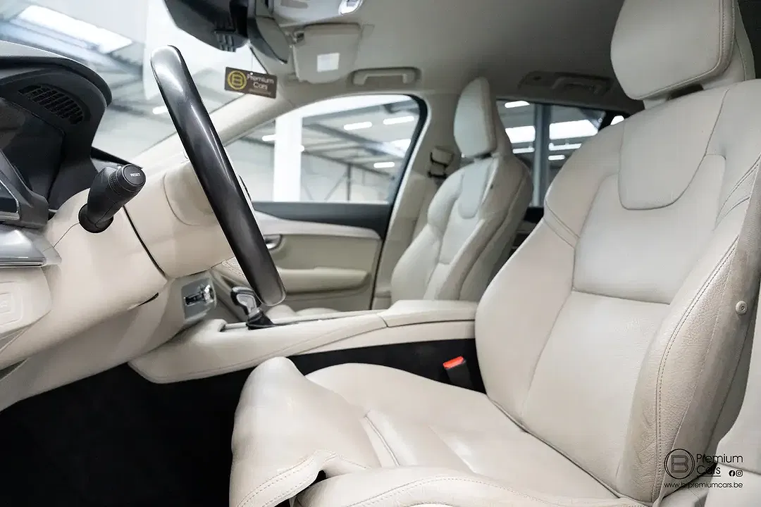 Volvo XC90 - Thumbnail 10