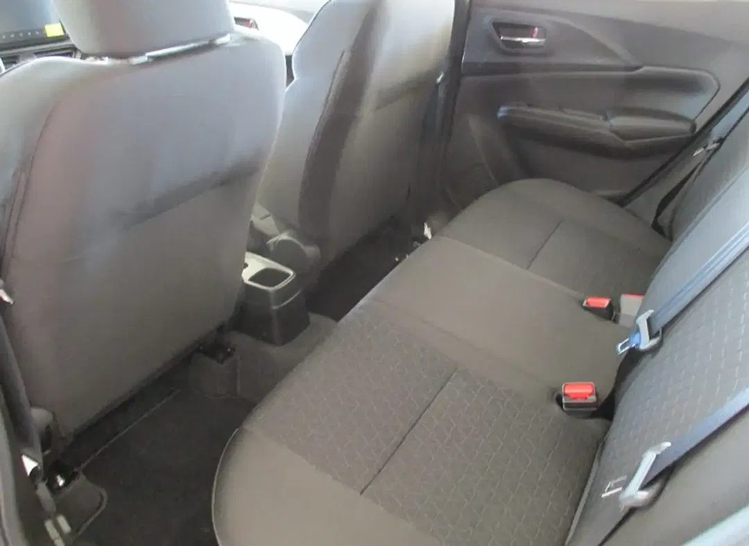 Suzuki Swift - Thumbnail 7