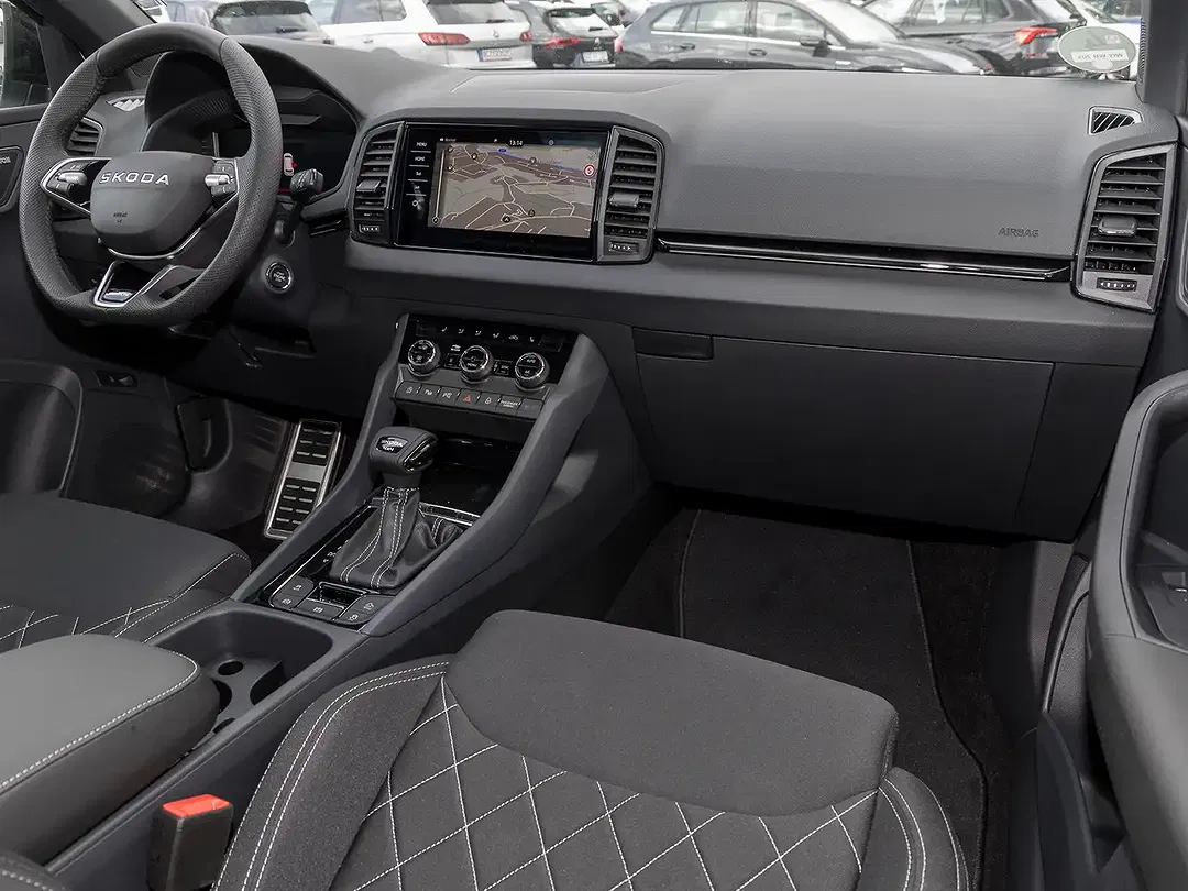 Skoda Karoq - Thumbnail 4