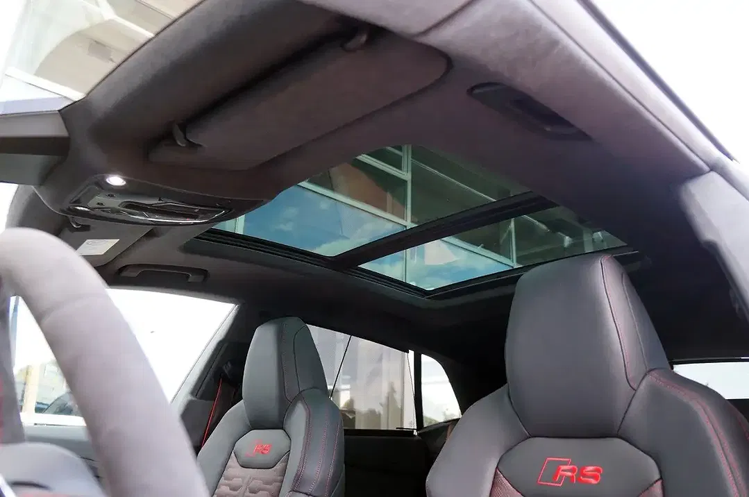Audi RS Q8 - Thumbnail 11