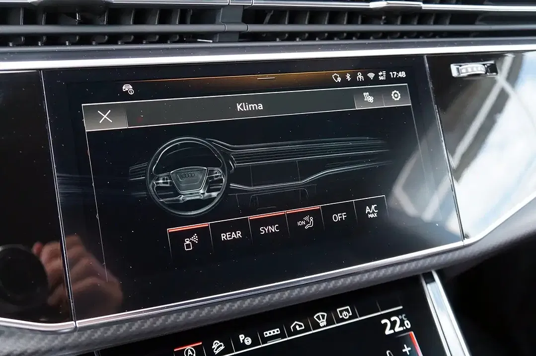Audi RS Q8 - Thumbnail 22