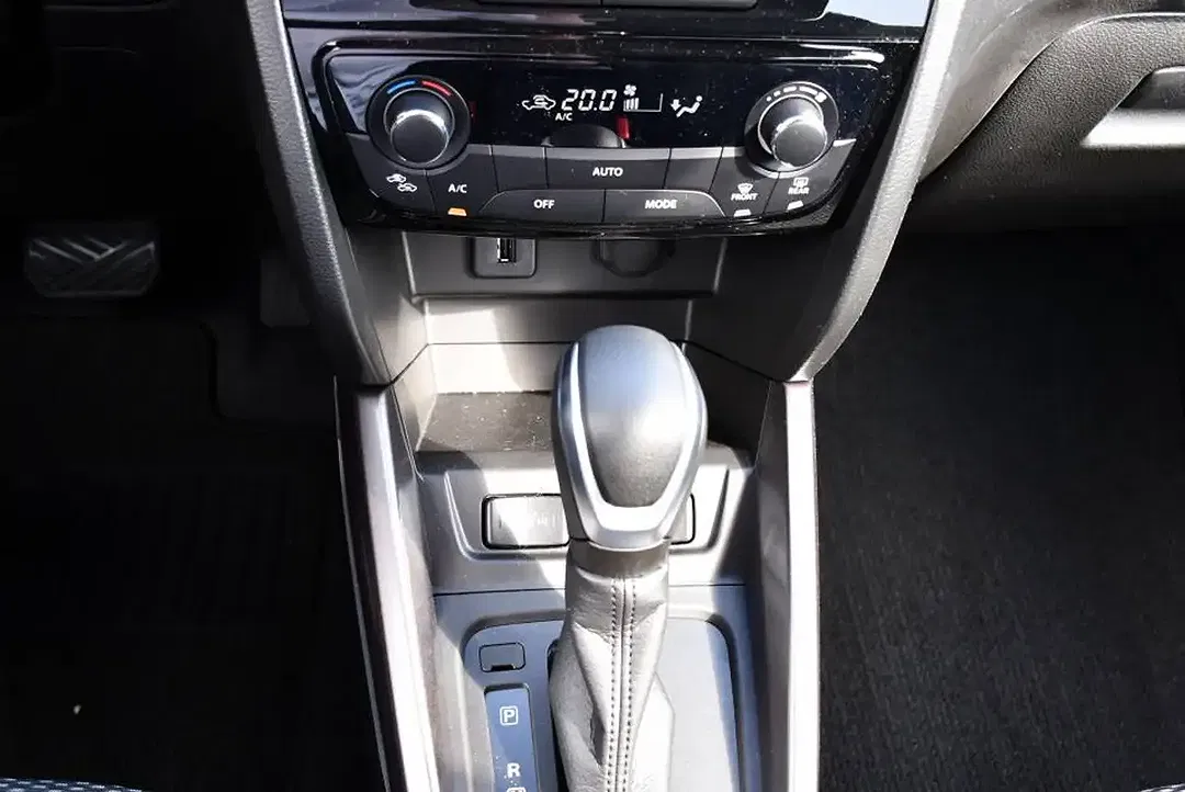 Suzuki Vitara - Thumbnail 13