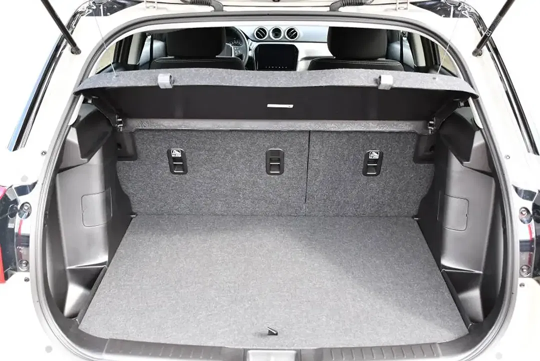 Suzuki Vitara - Thumbnail 9