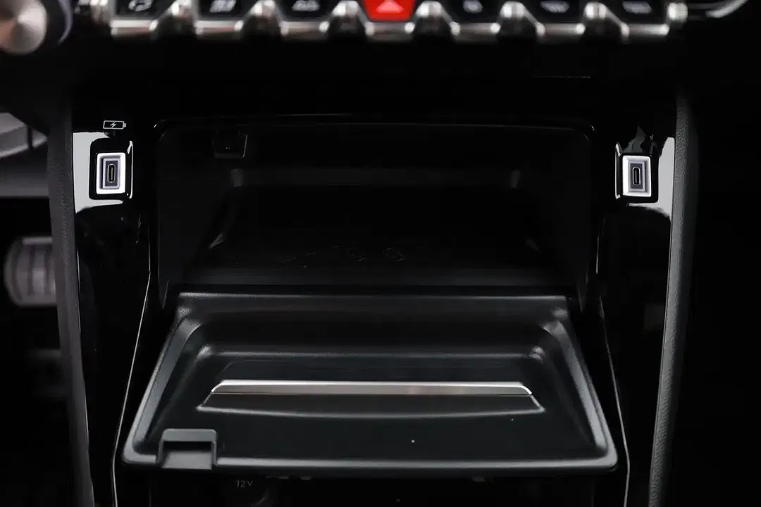 Peugeot 2008 - Thumbnail 12