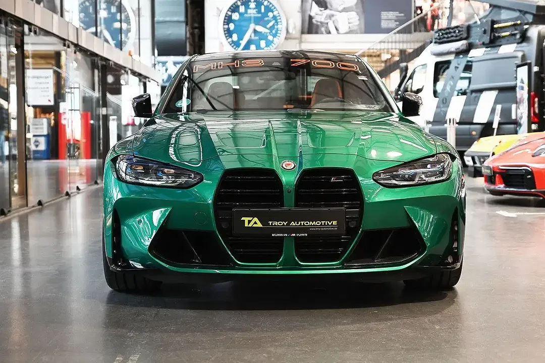 BMW M3 - Thumbnail 3