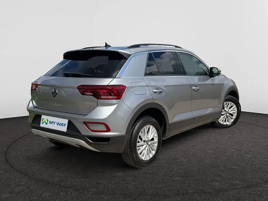 Volkswagen T-Roc - Thumbnail 3