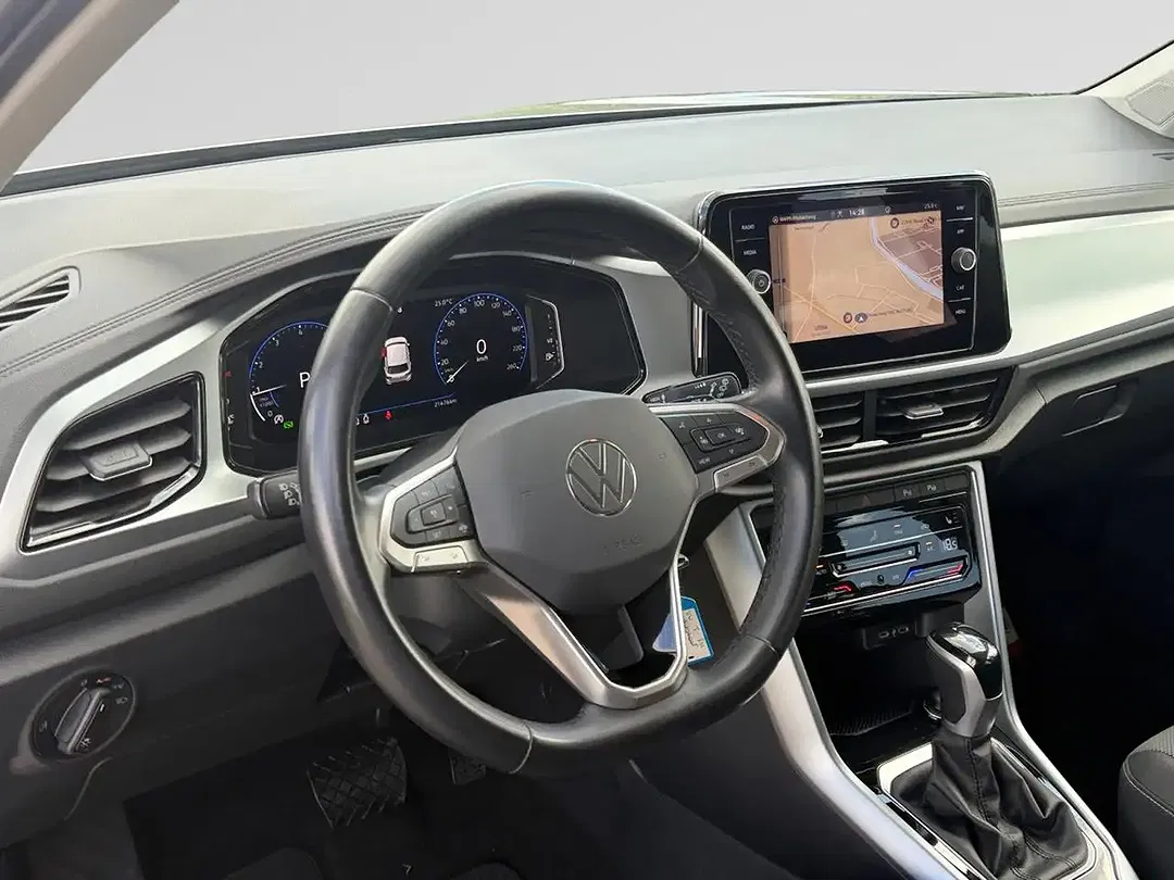 Volkswagen T-Roc - Thumbnail 8