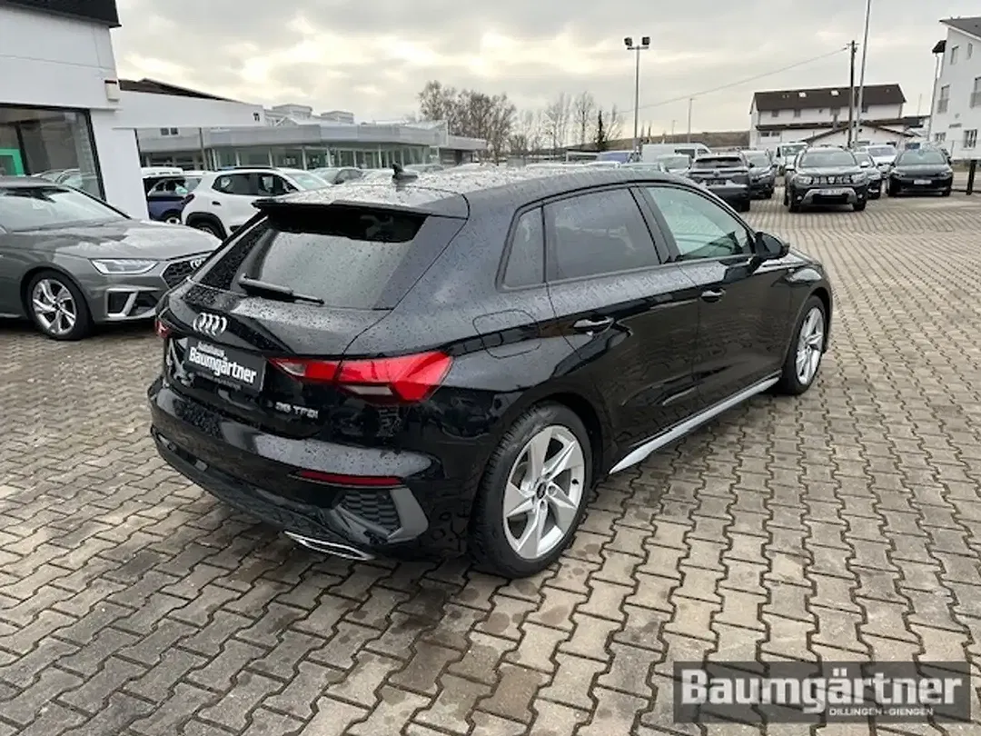Audi A3 - Thumbnail 3