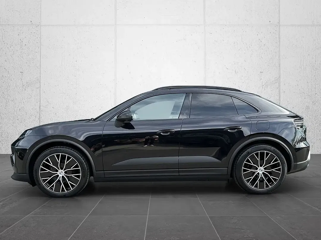 Porsche Macan - Thumbnail 2