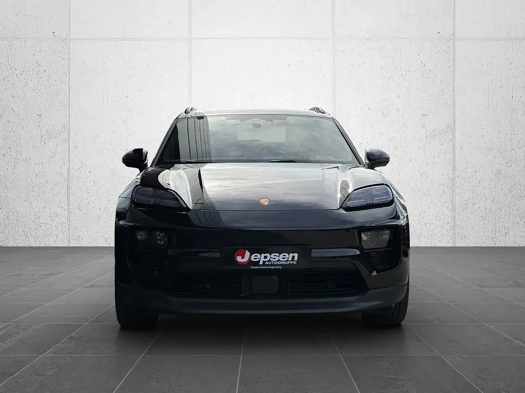 Porsche Macan - Thumbnail 4