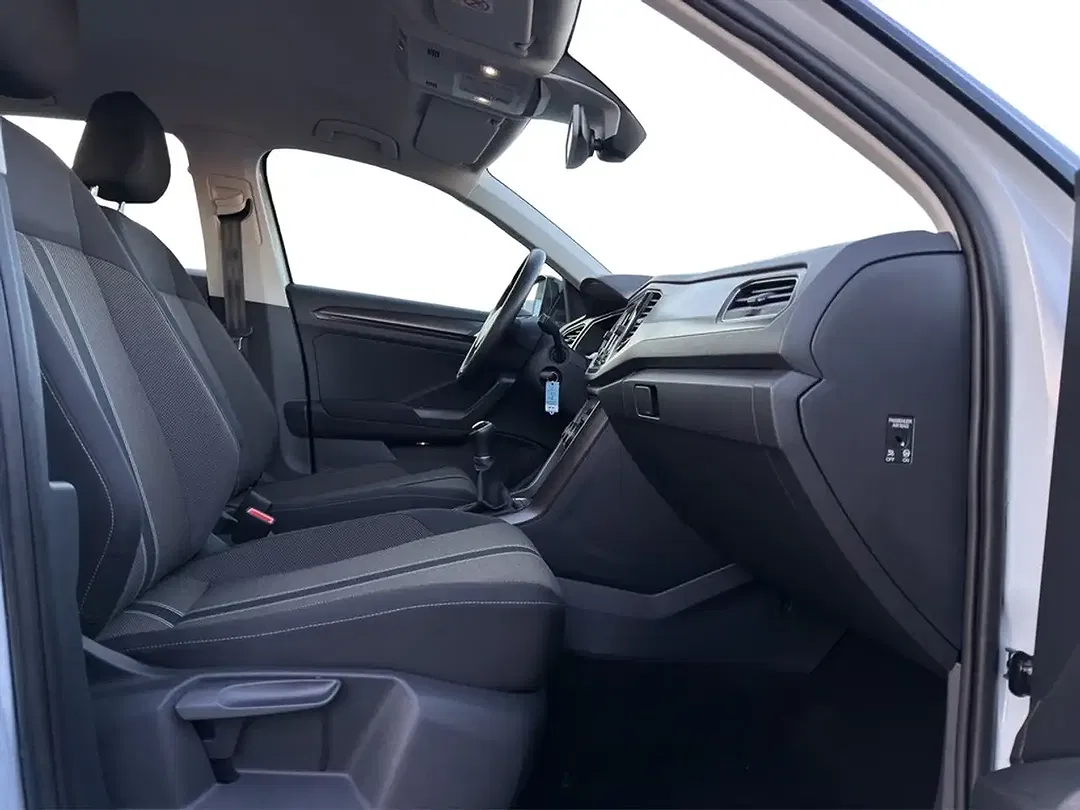 Volkswagen T-Roc - Thumbnail 8