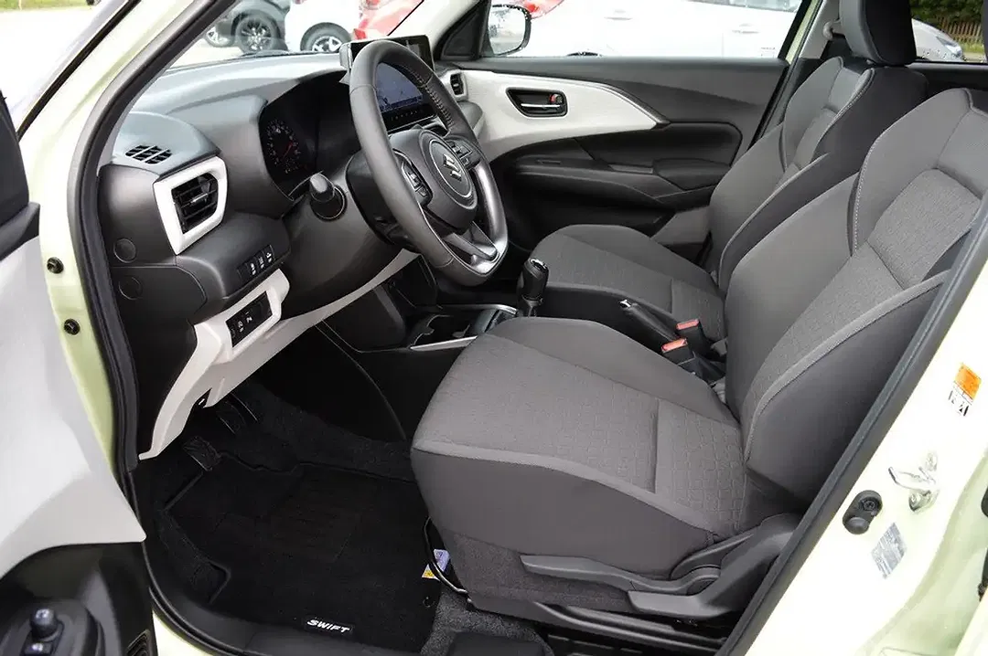 Suzuki Swift - Thumbnail 12