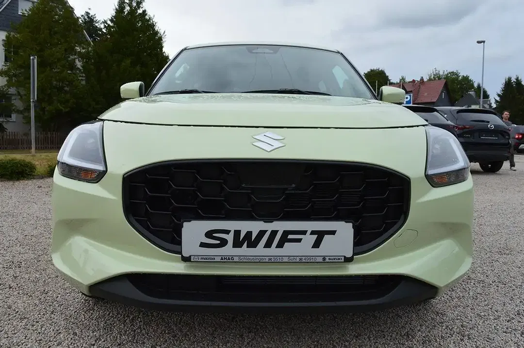 Suzuki Swift - Thumbnail 3