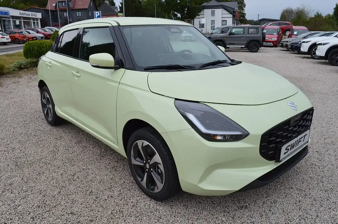 Suzuki Swift - Thumbnail 4