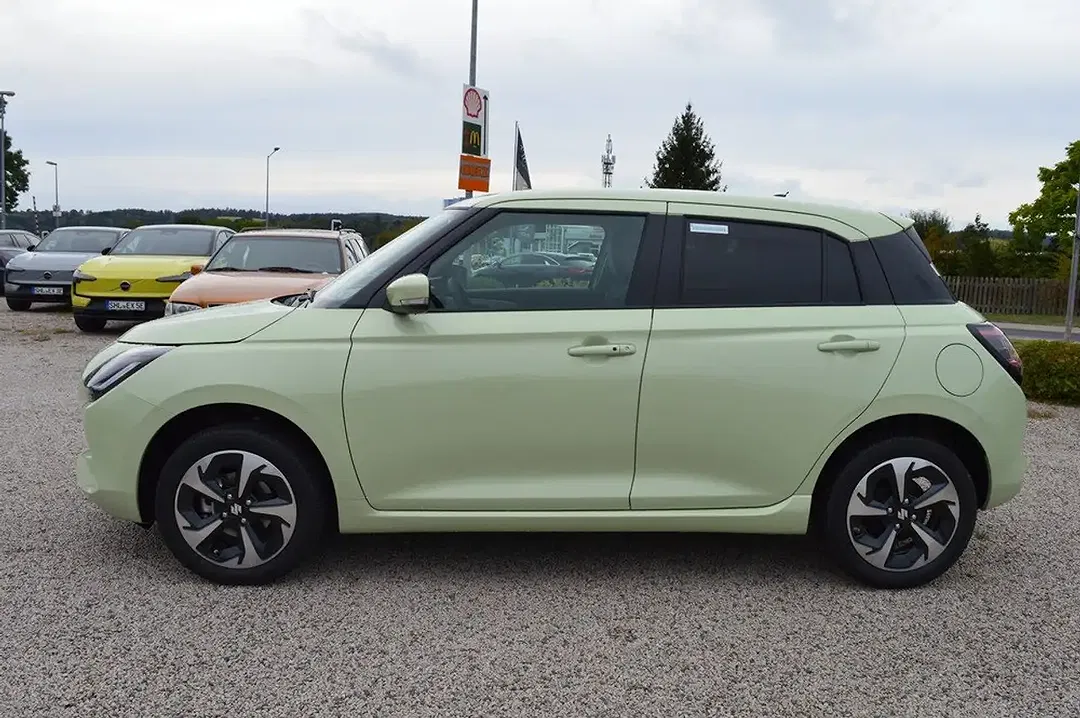 Suzuki Swift - Thumbnail 5