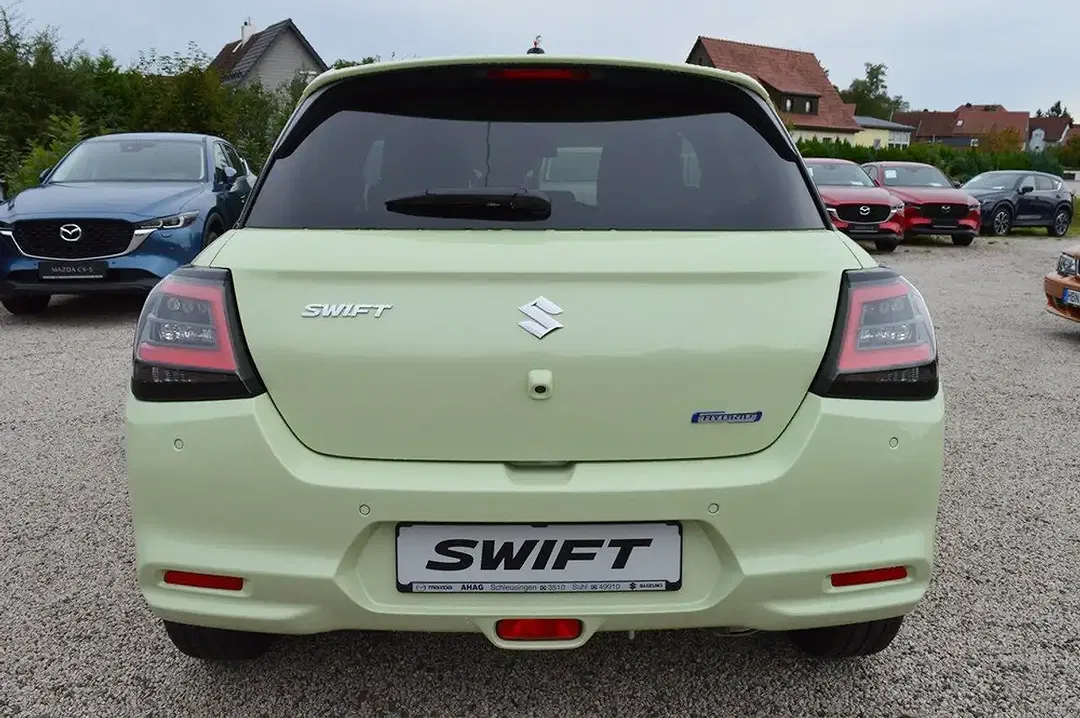 Suzuki Swift - Thumbnail 8