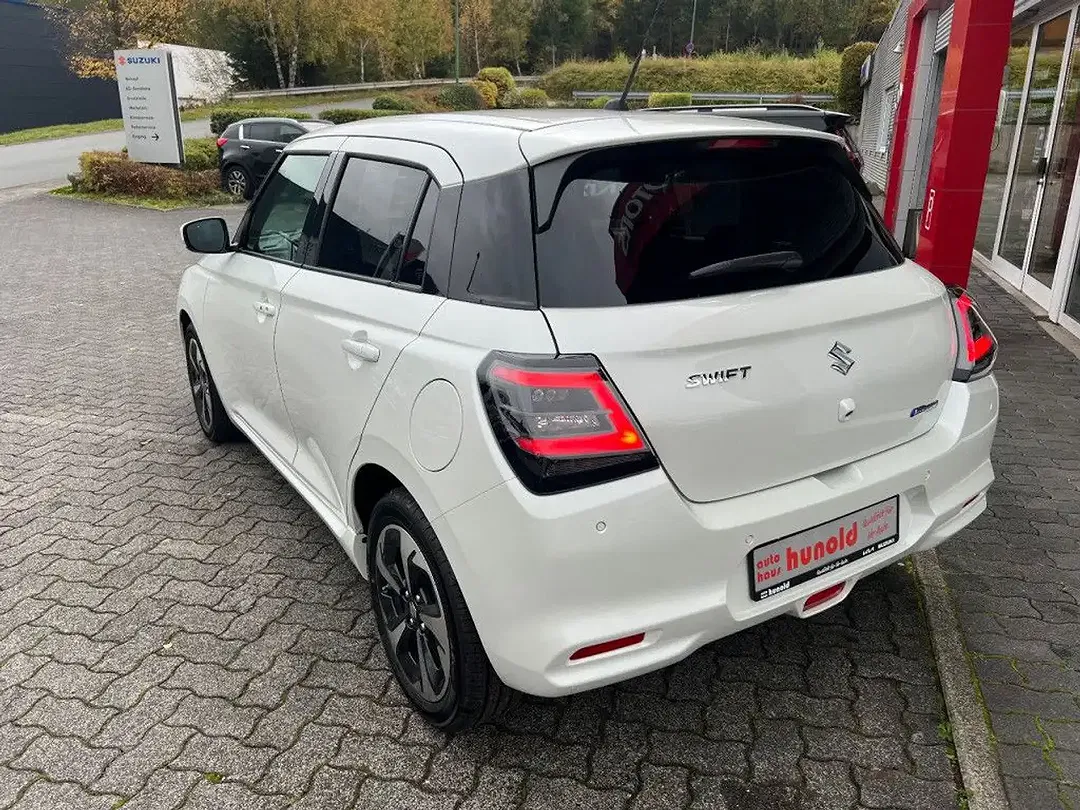 Suzuki Swift - Thumbnail 5