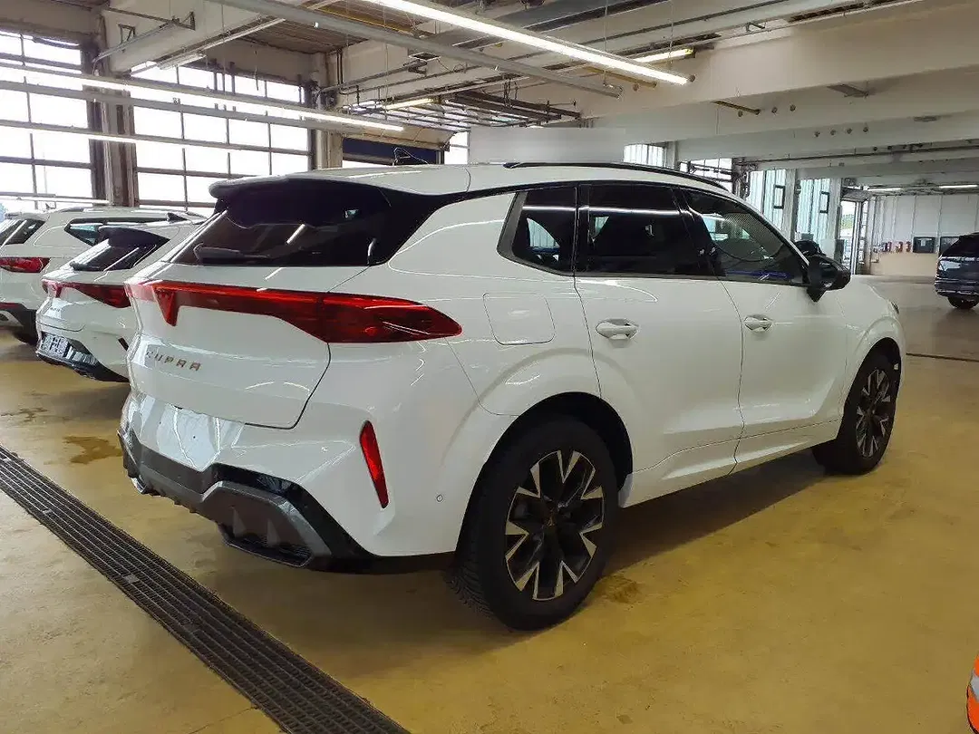 CUPRA Terramar - Thumbnail 2