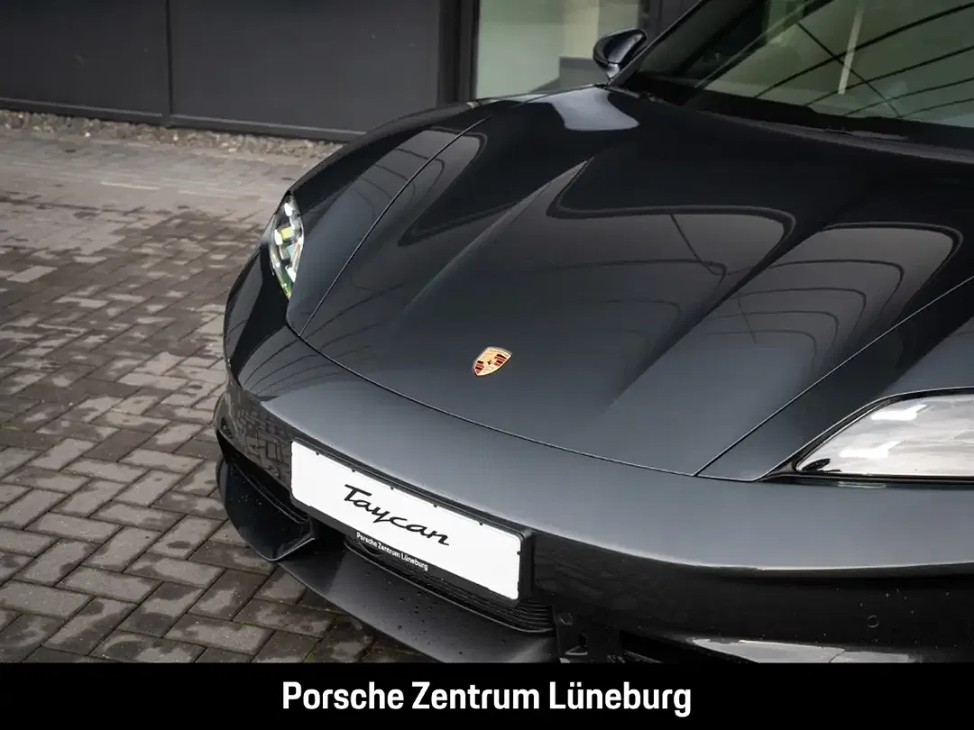 Porsche Taycan - Thumbnail 11