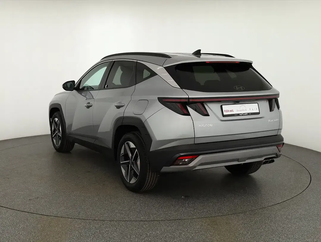 Hyundai TUCSON - Thumbnail 2