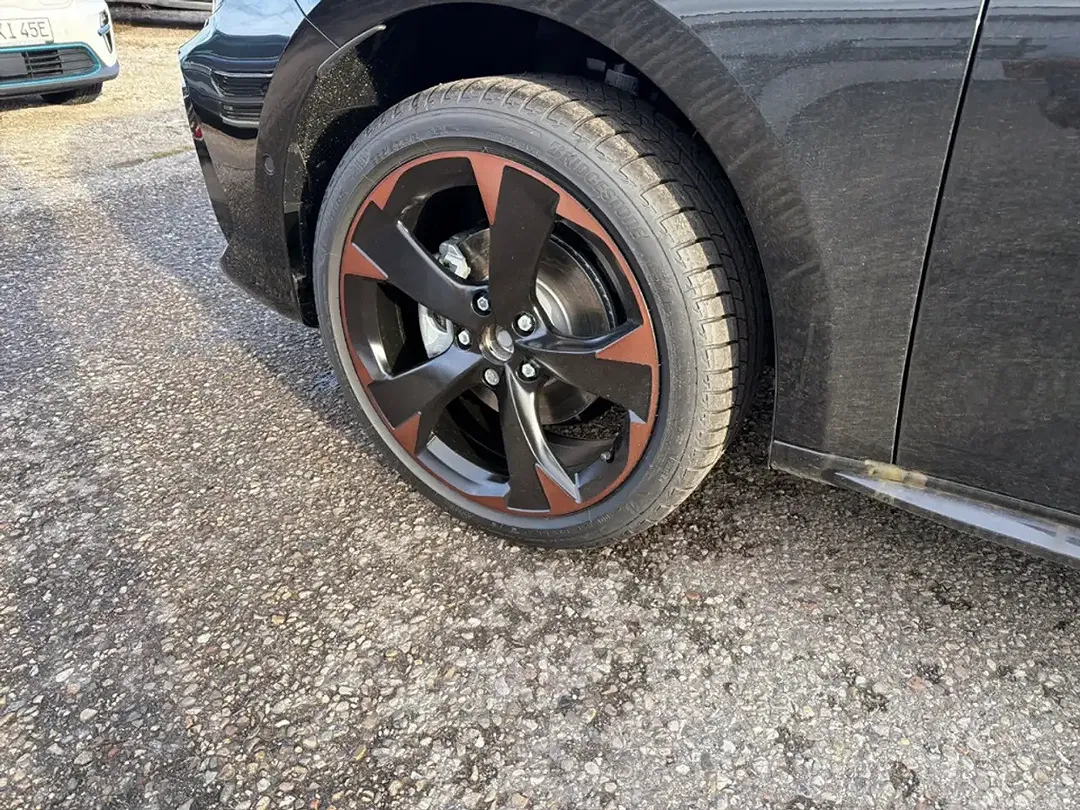 CUPRA Leon - Thumbnail 10