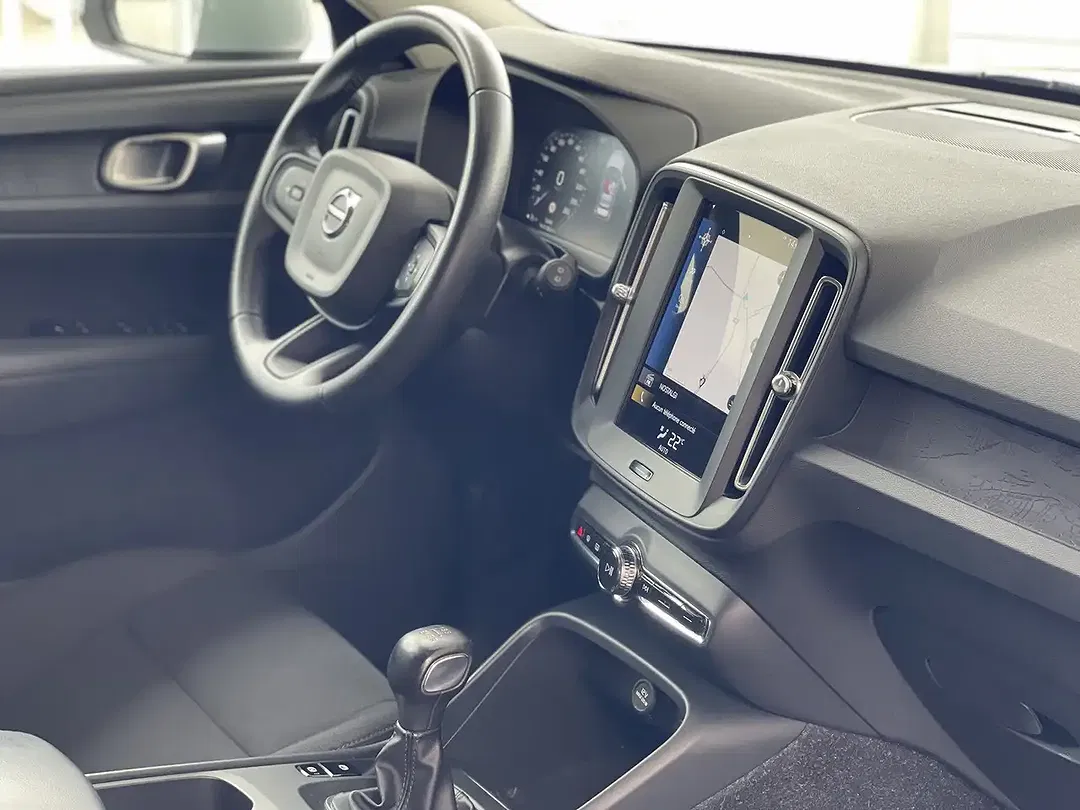 Volvo XC40 - Thumbnail 13