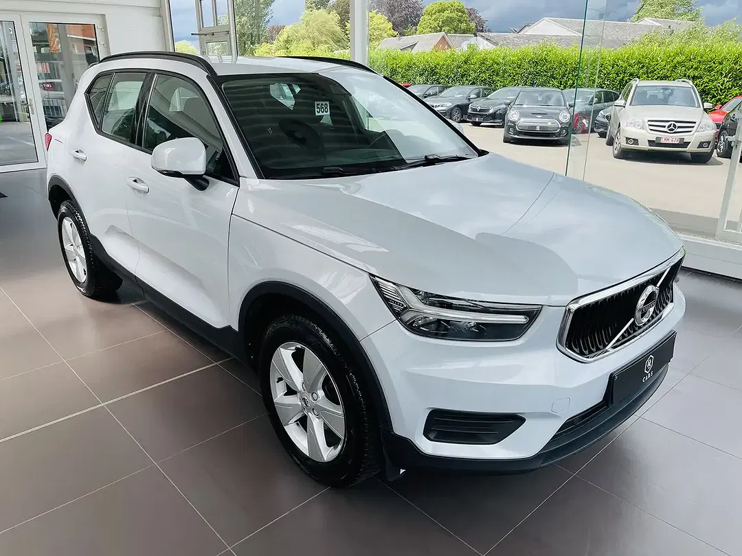 Volvo XC40 - Thumbnail 4
