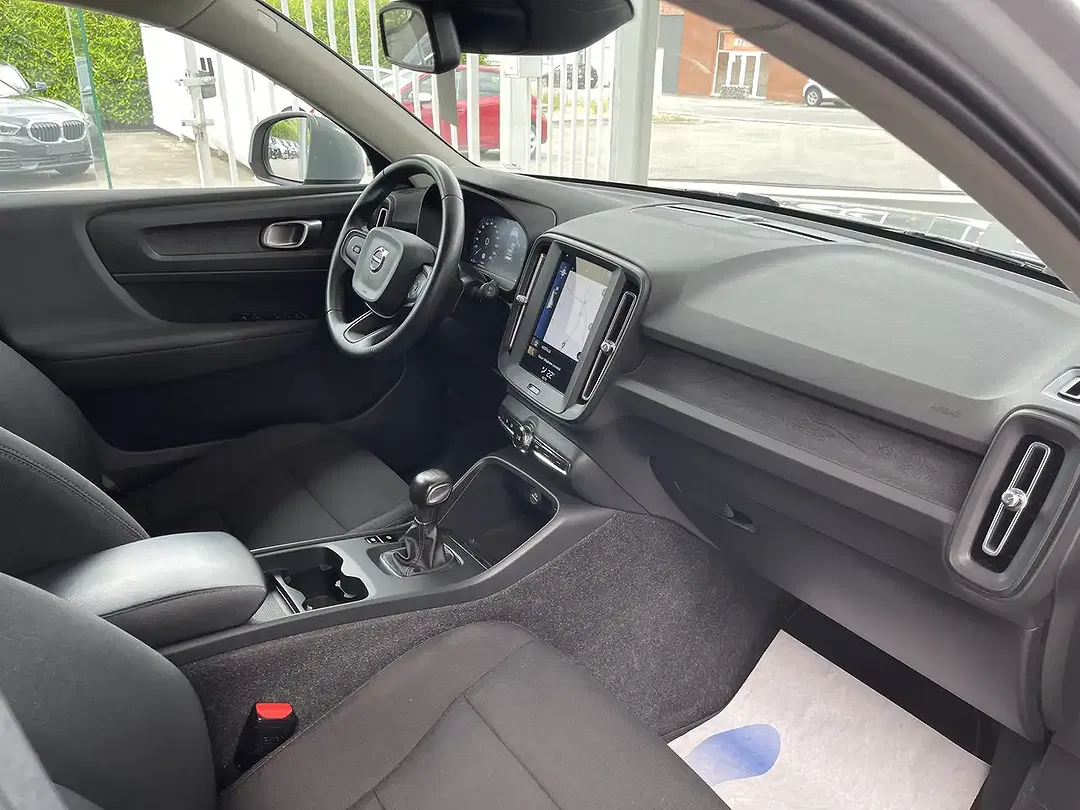 Volvo XC40 - Thumbnail 9