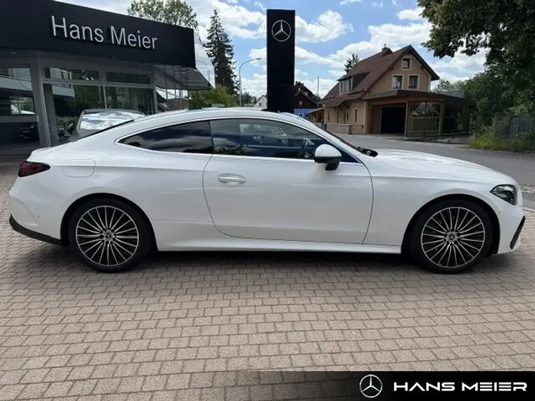 Mercedes-Benz CLE 200 - Thumbnail 2