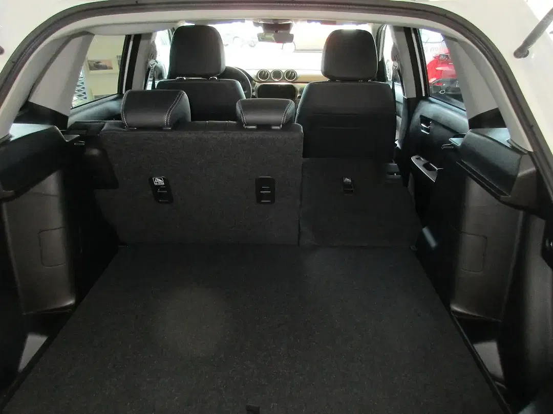 Suzuki Vitara - Thumbnail 12