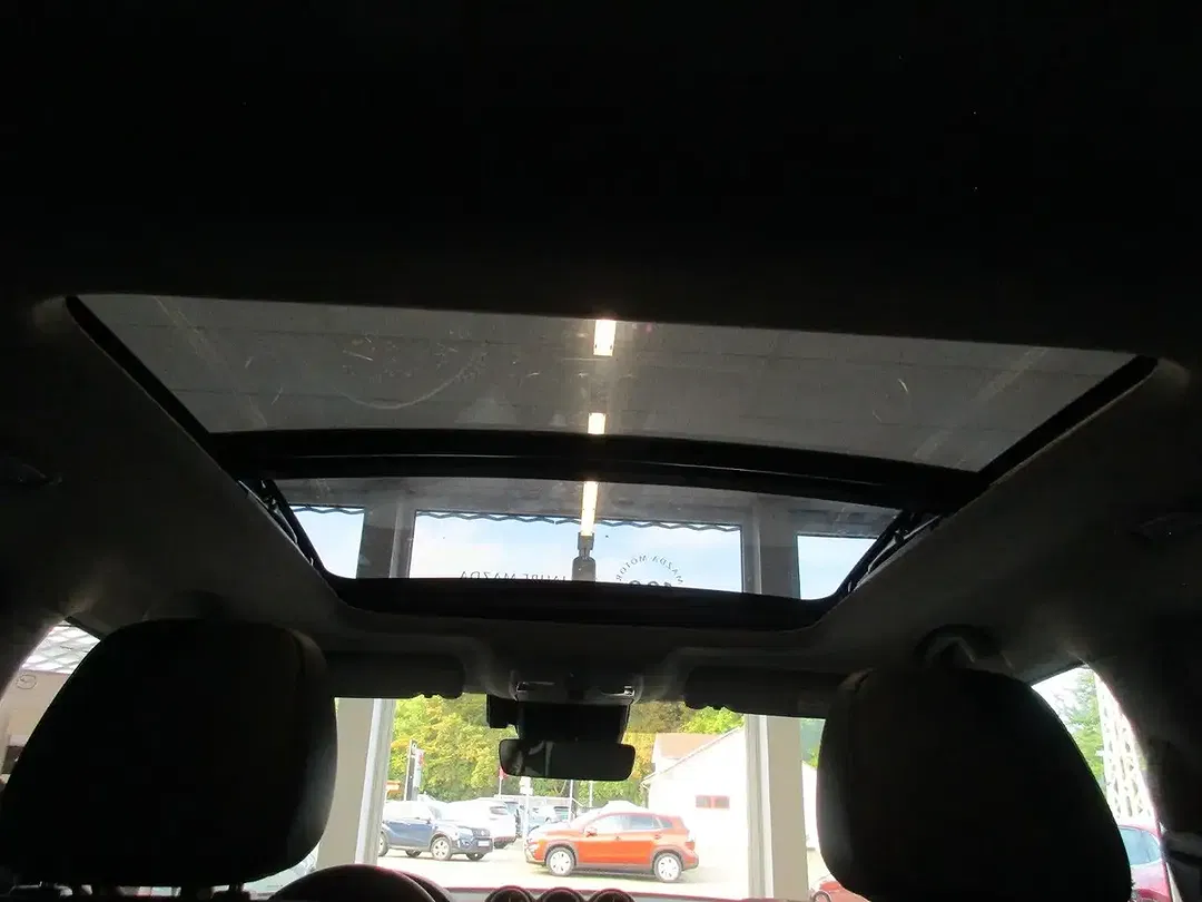 Suzuki Vitara - Thumbnail 14