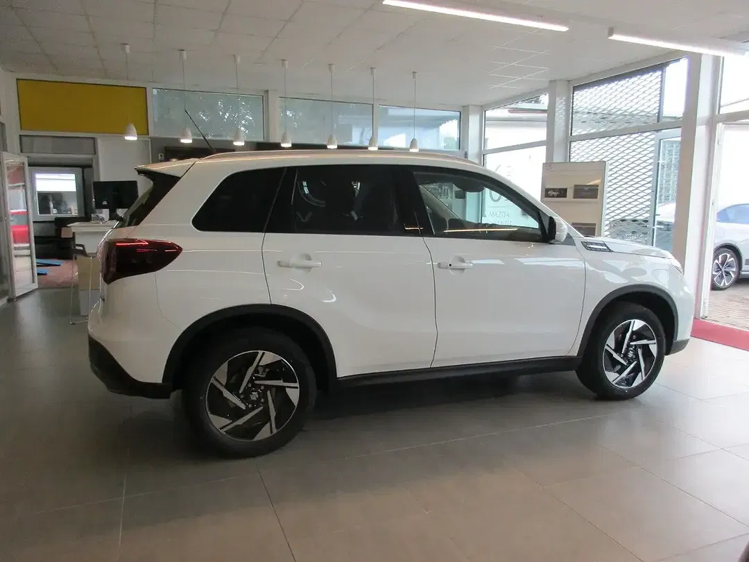 Suzuki Vitara - Thumbnail 3