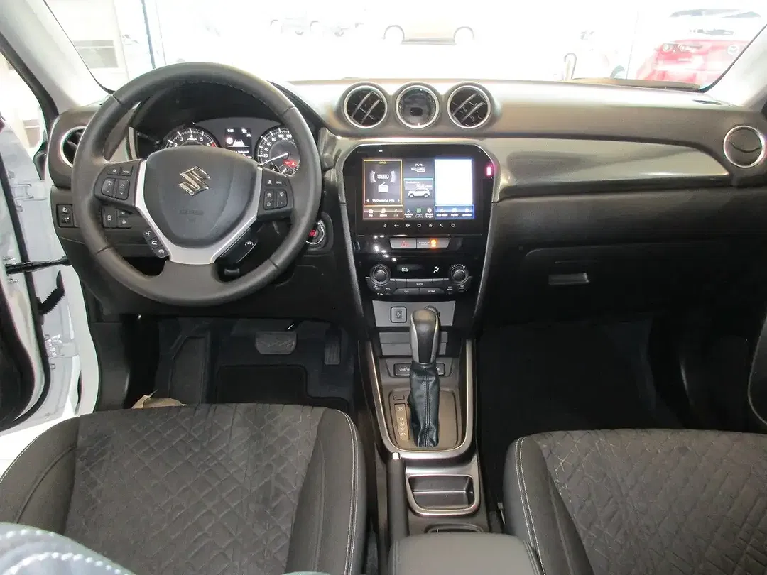 Suzuki Vitara - Thumbnail 6