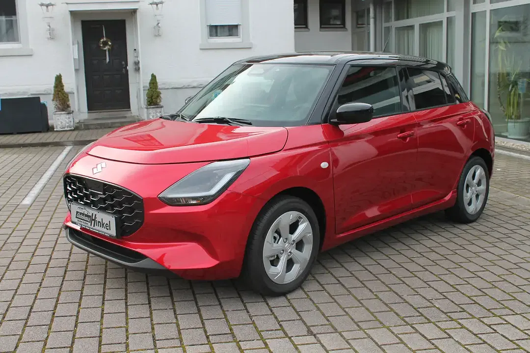 Suzuki Swift - Thumbnail 1