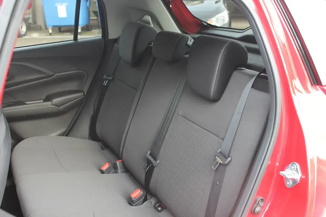 Suzuki Swift - Thumbnail 14