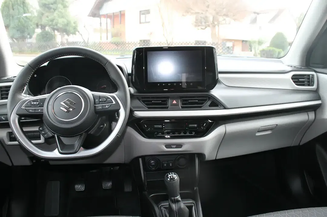 Suzuki Swift - Thumbnail 5