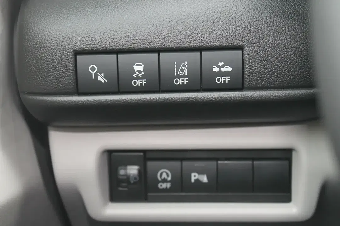 Suzuki Swift - Thumbnail 6