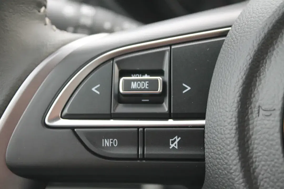 Suzuki Swift - Thumbnail 7