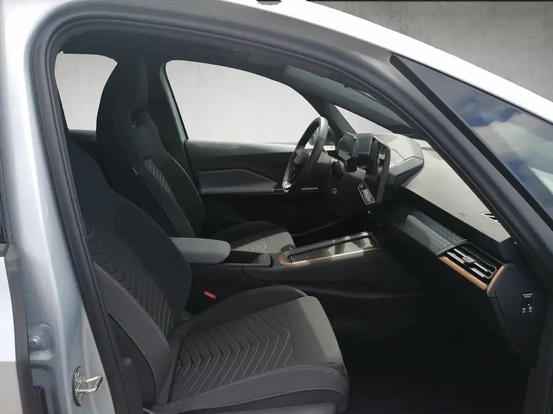 CUPRA Born - Thumbnail 9