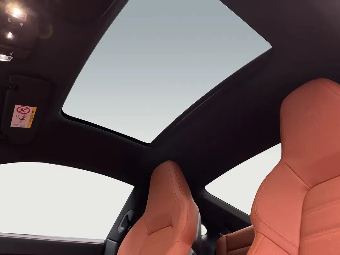 Porsche 992 - Thumbnail 12