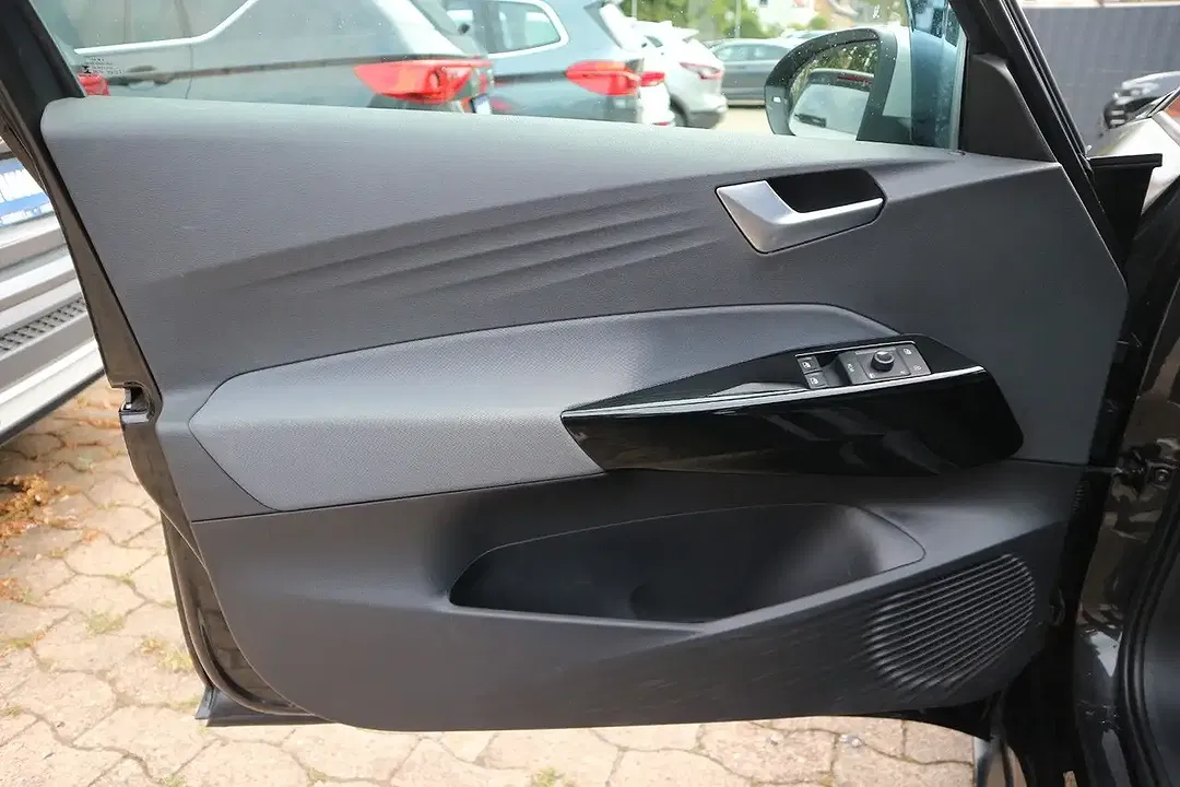 Volkswagen ID.3 - Thumbnail 9