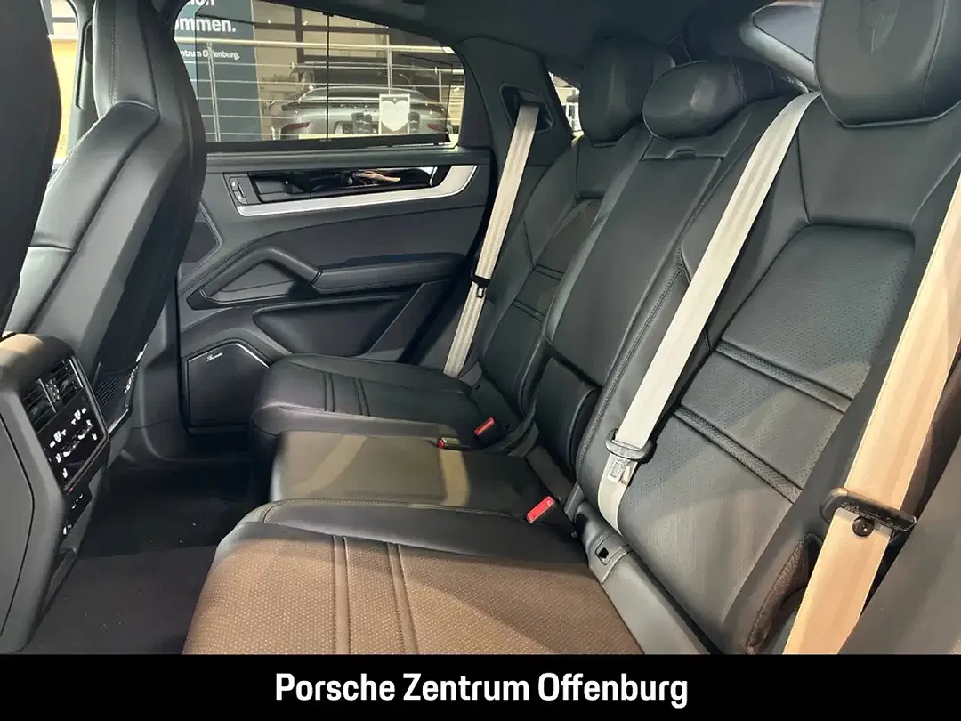 Porsche Cayenne - Thumbnail 14