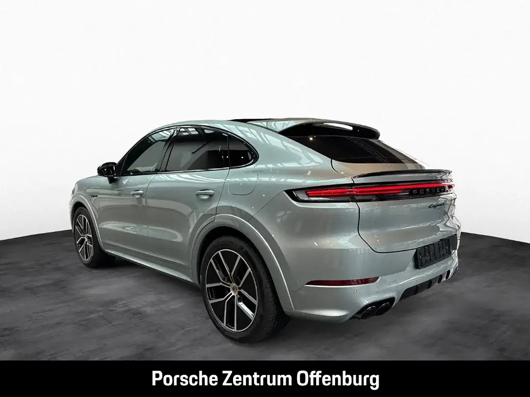 Porsche Cayenne - Thumbnail 3
