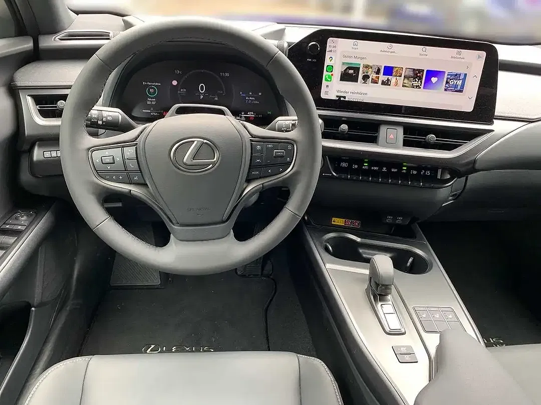 Lexus UX 300h - Thumbnail 9