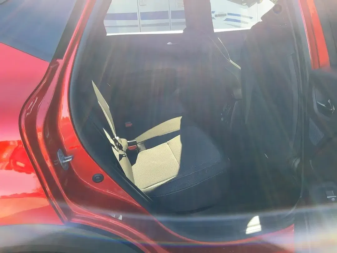 Renault Captur - Thumbnail 12