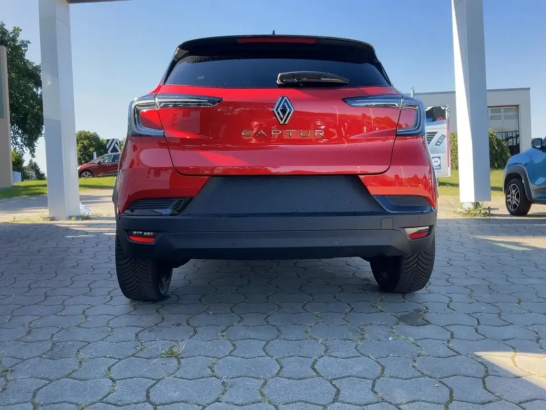 Renault Captur - Thumbnail 3