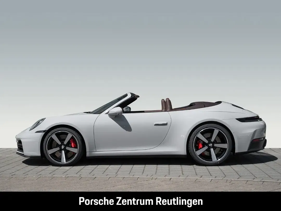 Porsche 992 - Thumbnail 2