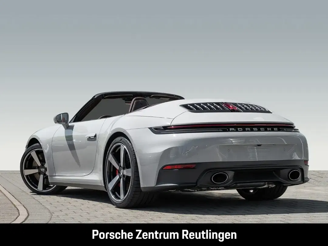 Porsche 992 - Thumbnail 3